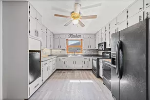 312 Prospect Ave, Paxton, IL 60957 - Photo 10