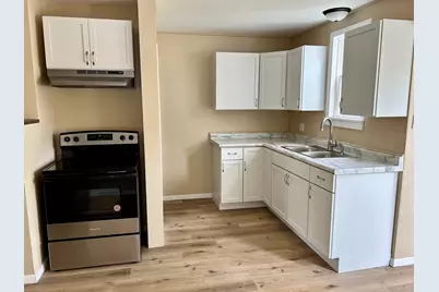 105 W 2nd Street, Spring Valley, IL 61362 - Photo 6