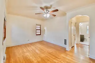 18034 Ridgewood Ave, Lansing, IL 60438 - Photo 4