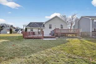 1903 Silverthorn Dr, Byron, IL 61010 - Photo 28