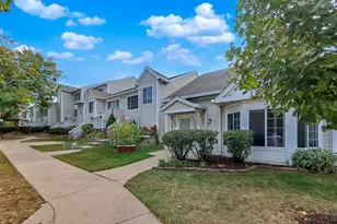 372 Windsong Ct, Bolingbrook, IL 60440 - Photo 4