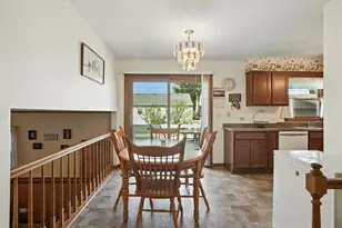 510 Dunbar St, Beecher, IL 60401 - Photo 6