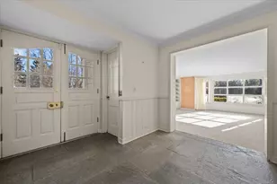 262 E Foster Pl, Lake Forest, IL 60045 - Photo 4