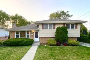 112 E 160th Pl, South Holland, IL 60473 - Photo 1