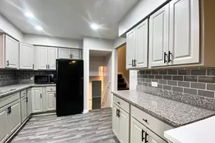 112 E 160th Pl, South Holland, IL 60473 - Photo 18