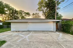 112 E 160th Pl, South Holland, IL 60473 - Photo 22