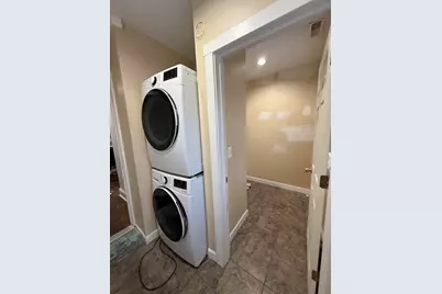 3252 W Crystal Street #2, Chicago, IL 60651 - Photo 12