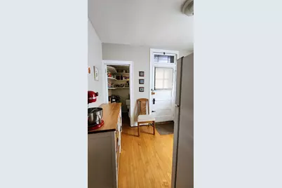 1919 W Berteau Avenue #3B, Chicago, IL 60613 - Photo 12