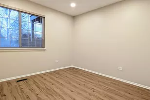 1628 Columbia Cir, Bartlett, IL 60103 - Photo 12