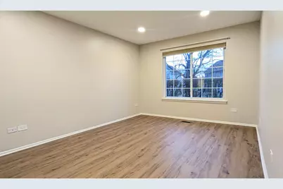 1628 Columbia Circle #4, Bartlett, IL 60103 - Photo 8