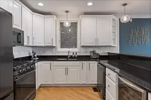 2022 N Wood St, Chicago, IL 60614 - Photo 10