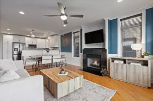 2022 N Wood St, Chicago, IL 60614 - Photo 4