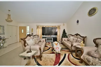 4454 Concord Lane, Skokie, IL 60076 - Photo 8