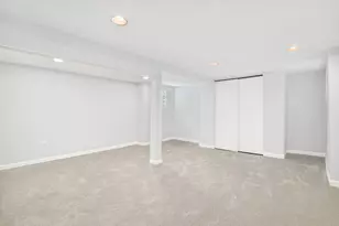 5425 N Bernard St, Chicago, IL 60625 - Photo 24