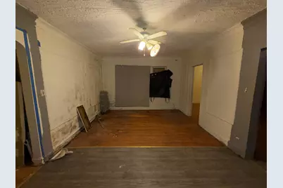 7816 S Phillips Avenue, Chicago, IL 60649 - Photo 6