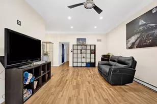 9804 S Karlov Ave, Oak Lawn, IL 60453 - Photo 4