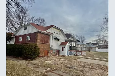 131 W Erie Street, Spring Valley, IL 61362 - Photo 2