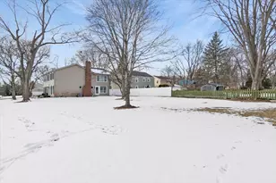 1123 Millrace Ln, Naperville, IL 60565 - Photo 20