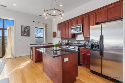 1226 W Huron Street #301, Chicago, IL 60642 - Photo 10