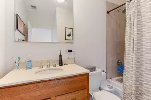 1226 W Huron St, Chicago, IL 60642 - Photo 18