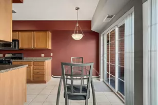 17212 Oak Park Ave, Tinley Park, IL 60477 - Photo 8