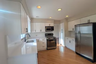 1125 Charlene Ln, Schaumburg, IL 60193 - Photo 6