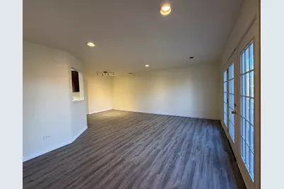 684 Quincy Bridge Lane #302, Glenview, IL 60025 - Photo 4