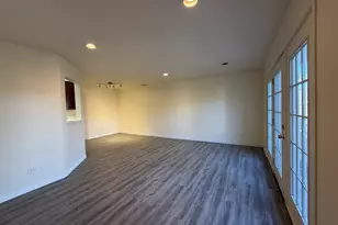 684 Quincy Bridge Ln, Glenview, IL 60025 - Photo 4