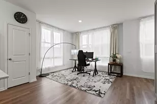 343 Summit Circle Summit Circle, Lombard, IL 60148 - Photo 8