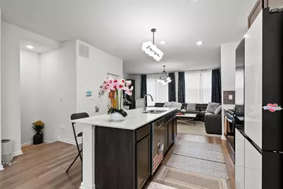 343 Summit Circle Summit Circle #343, Lombard, IL 60148 - Photo 8