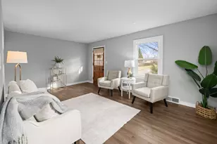 2036 46th St, Rock Island, IL 61201 - Photo 4