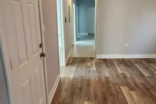 7556 S Kenwood Ave, Chicago, IL 60619 - Photo 10