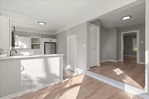 16930 Winchester Ave, Hazel Crest, IL 60429 - Photo 8