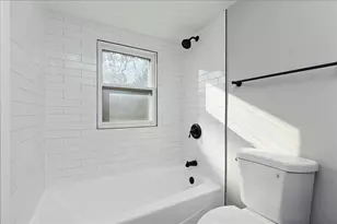 16930 Winchester Ave, Hazel Crest, IL 60429 - Photo 18