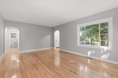 16930 Winchester Avenue, Hazel Crest, IL 60429 - Photo 4