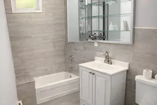 5518 W Melrose St, Chicago, IL 60641 - Photo 6