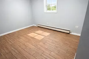 5518 W Melrose St, Chicago, IL 60641 - Photo 8