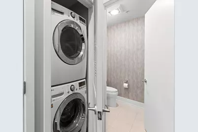 500 W Superior Street #1508, Chicago, IL 60654 - Photo 32