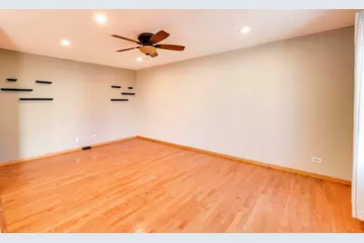 5335 Lansbury Circle, Lake in the Hills, IL 60156 - Photo 8