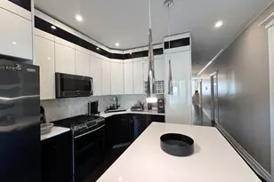 3839 N Hamlin Ave, Chicago, IL 60618 - Photo 2