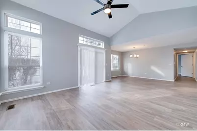 460 Mayflower Lane #1, Bartlett, IL 60103 - Photo 6