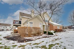 460 Mayflower Ln, Bartlett, IL 60103 - Photo 2