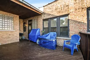 6703 N Bosworth Ave, Chicago, IL 60626 - Photo 18