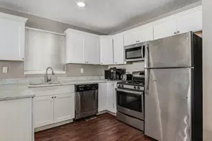 828 Mulford Ln, Joliet, IL 60431 - Photo 12