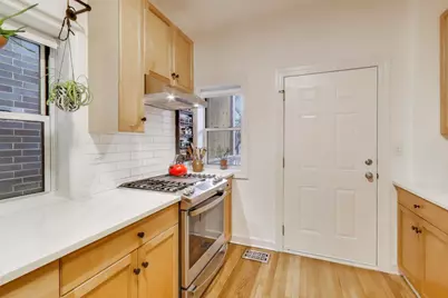 1849 W Waveland Avenue #1, Chicago, IL 60613 - Photo 10