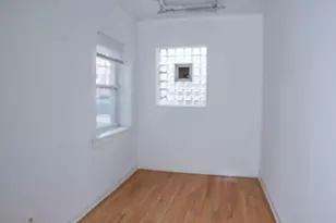 2453 W Gunnison St, Chicago, IL 60625 - Photo 8