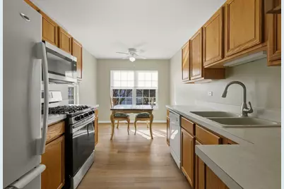 9334 Waterfall Glen Boulevard, Darien, IL 60561 - Photo 10