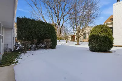 9334 Waterfall Glen Boulevard, Darien, IL 60561 - Photo 32