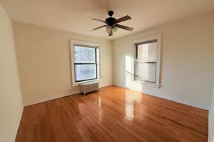 3939 N Pine Grove Ave, Chicago, IL 60613 - Photo 12