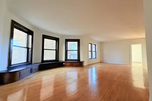 3939 N Pine Grove Ave, Chicago, IL 60613 - Photo 2